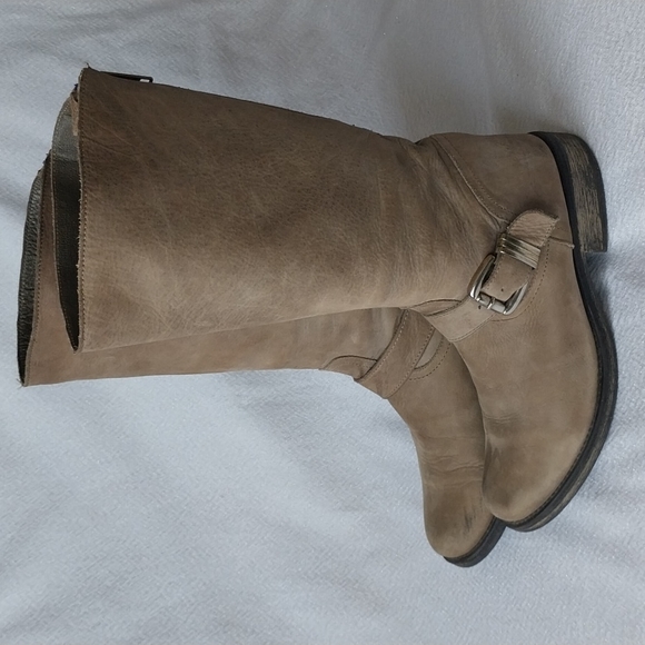 Steve Madden Woman's 9M Tan Taupe Leather  Zip Western Combat Riding  Boots - Picture 3 of 8